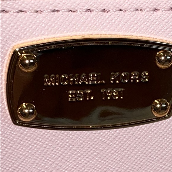 *SOLD*MICHAEL MICHAEL KORS Sandrine Stud Leather T - Picture 9 of 14